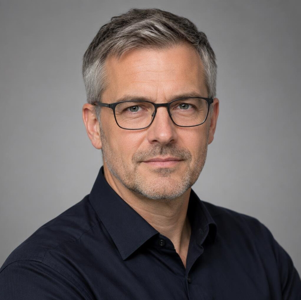 Portrait of a Belgian man crisis communication trainer